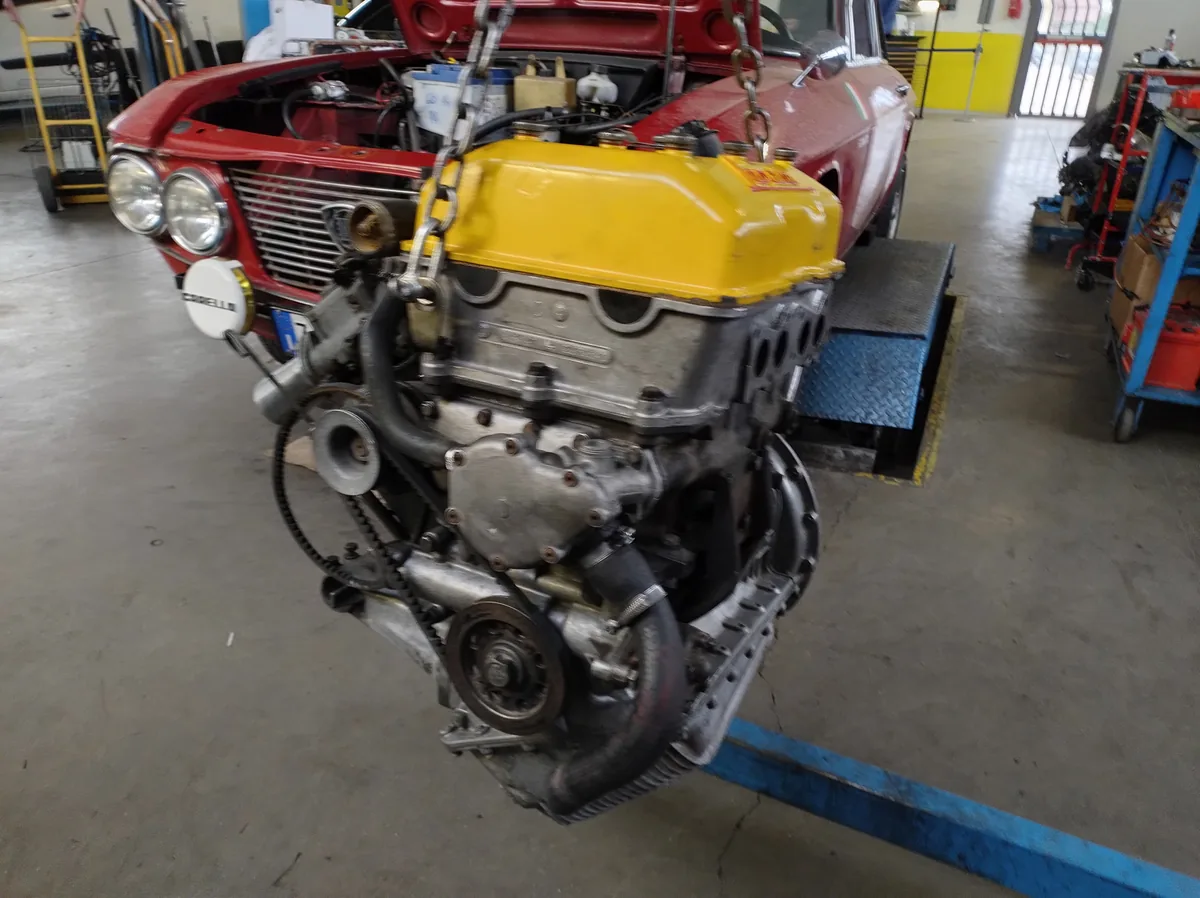 autofficina-caccin-padova-restauro-motore-auto-storica-lancia-fulvia